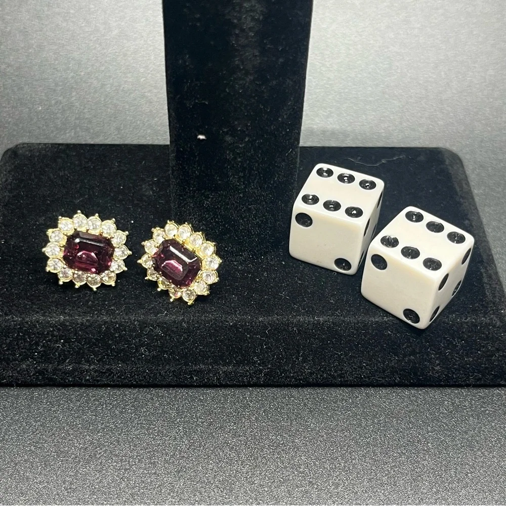 vintage sarah coventry confetti lucite clip on earrings gold tone round